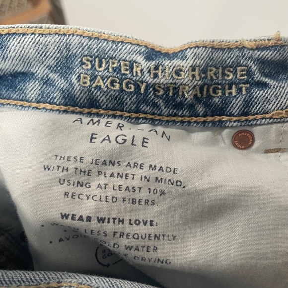American Eagle Super High-Rise Baggy Straight Jeans Distressed Light Wash 14L - Picture 9 of 11